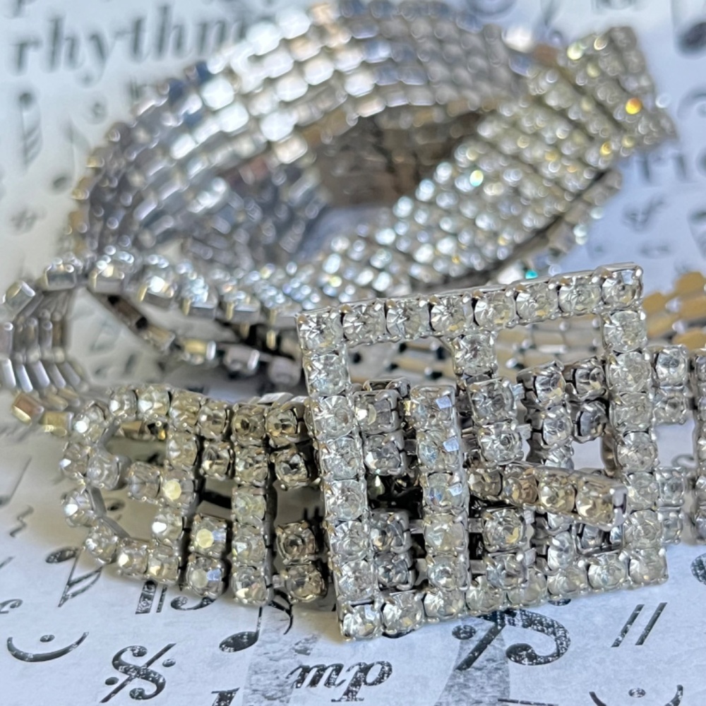 VINTAGE Glam Clear Rhinestone Skinny Belt - Picture 3 of 8